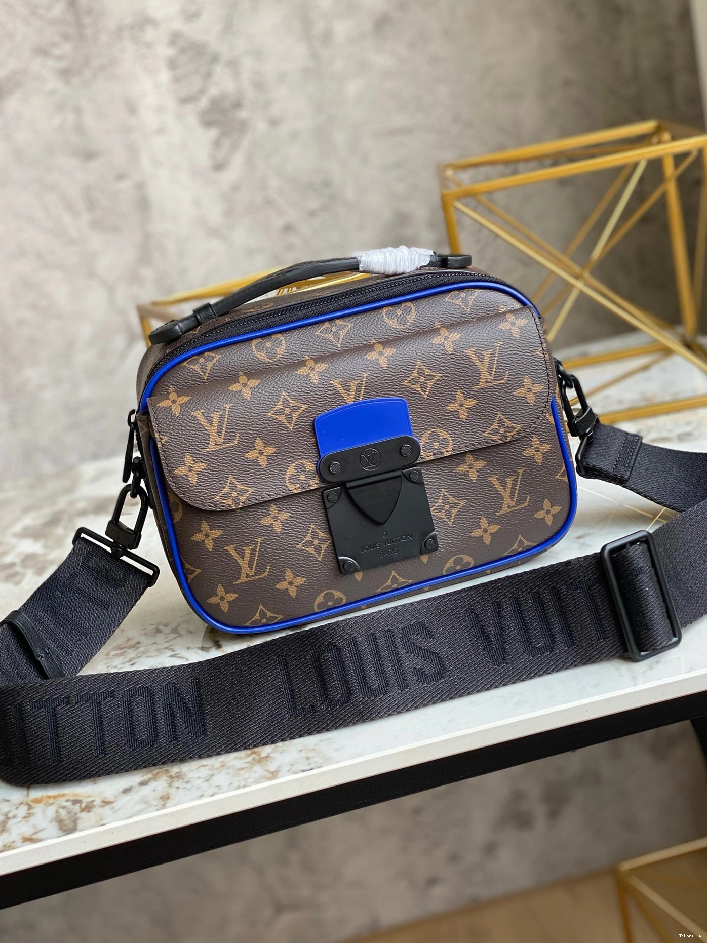 Cheap LOCK S VUITTON MESSENGER LOUIS 0813